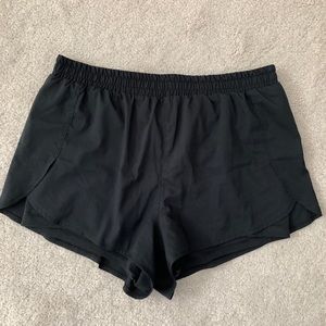 girlfriend collective Black Trail Short L